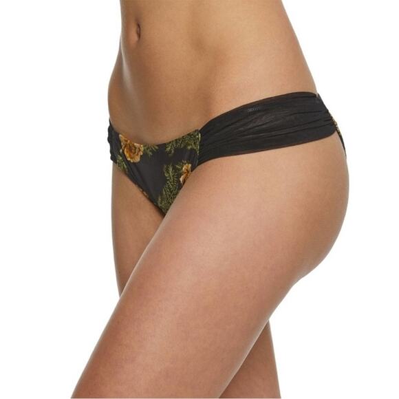 💗 3/$10 💗 NEW Revolve Some Days Lovin' River Run Floral Bikini Bottoms XS - Picture 5 of 10